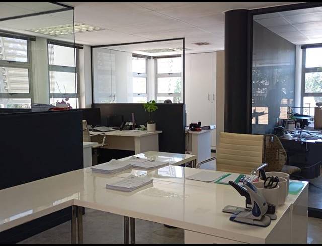 BUSINESS PROPERTY TO RENT IN MENLO PARK
